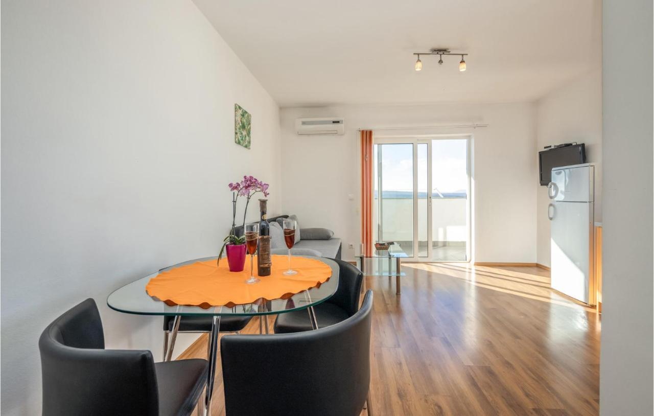 Stunning Apartment In Crikvenica With Wifi Kültér fotó